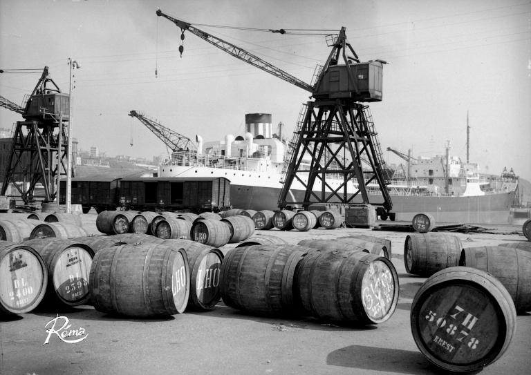5e bassin, port de commerce (Brest)