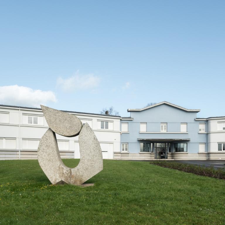 La décoration des lycée et lycée professionnel Jean Guéhenno au titre du 1% artistique (Fougères)