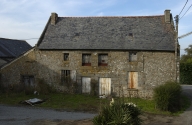 Ferme, Bazouges-sous-Hédé, la Ville Allée (Bazouges-sous-Hédé fusionnée avec Hédé pour former la commune de Hédé-Bazouges en 2009)