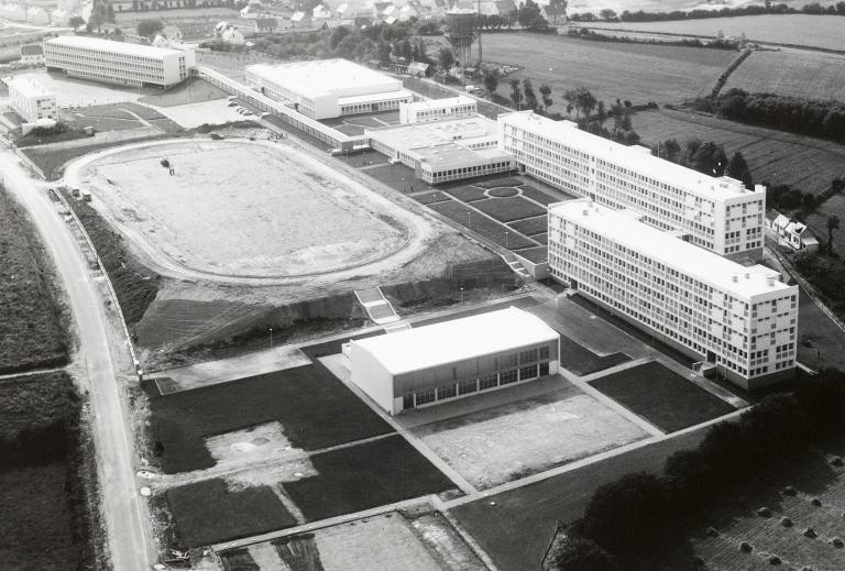 Gymnase du lycée Paul Sérusier, avenue Waldkappel (Carhaix-Plouguer)