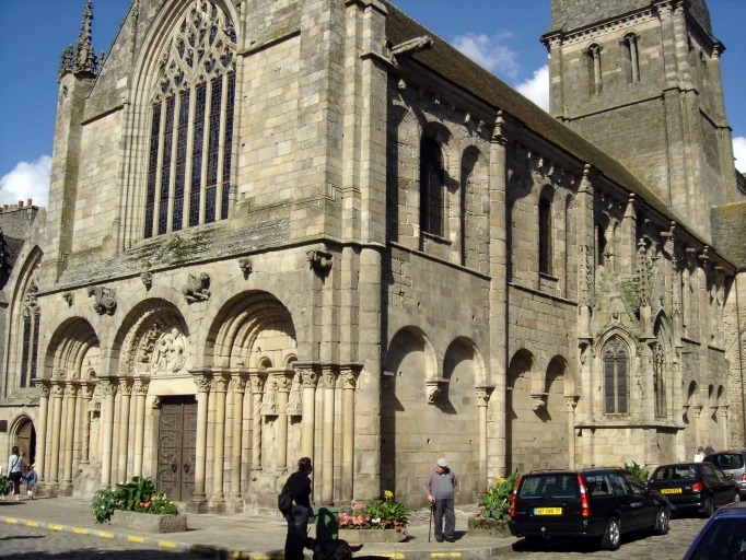 Église paroissiale Saint-Sauveur, érigée Basilique Saint-Sauveur en 1954 (Dinan)