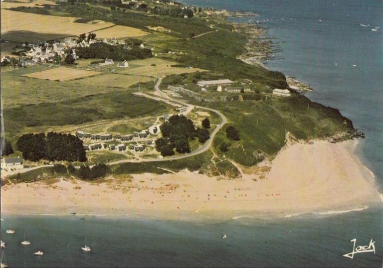 Domaine des Grands Sables, anciennement Village Vacances Familles de Groix, dit "Les Grenats".