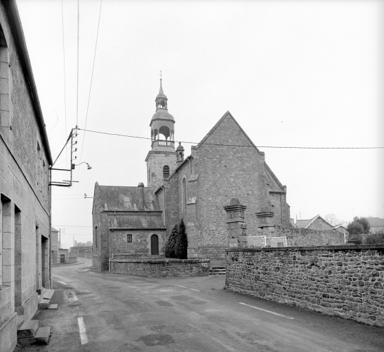 Eglise paroissiale Saint-Pierre (La Selle-en-Coglès fusionnée en Les Portes du Coglais en 2017)