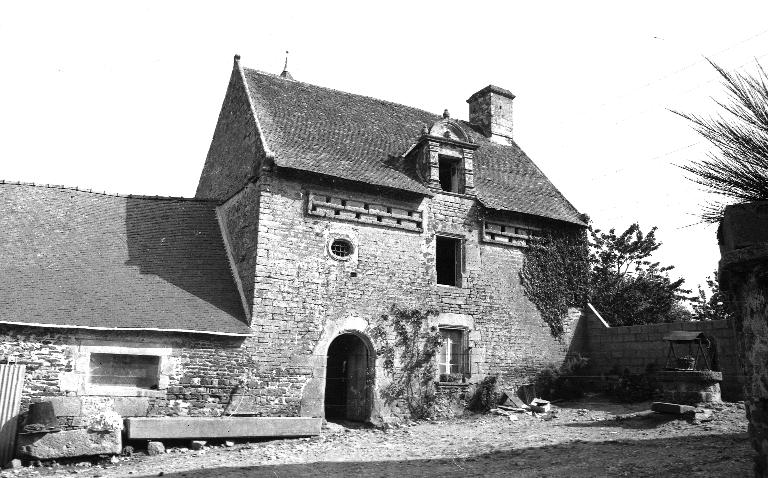 Manoir dit le grand château, Kerponner (Noyal-Pontivy)