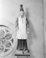 Statue (petite nature) : saint Yves, chapelle Notre-Dame-de-Trescouët et Notre-Dame-des-neiges (Caudan)