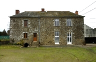 Ferme ancien château, Bazouges-sous-Hédé, Bon Espoir (Bazouges-sous-Hédé fusionnée avec Hédé pour former la commune de Hédé-Bazouges en 2009)