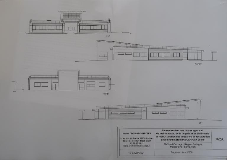 Infirmerie du lycée Paul Sérusier, avenue Waldkappel (Carhaix-Plouguer)