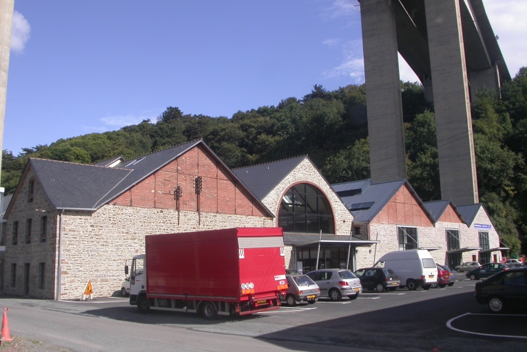 Usine de construction mécanique Rosengart, puis Chaffoteaux et Maury, actuellement magasins de commerce, quai Armez, port du Légué (Saint-Brieuc) TRAVAIL EN COURS