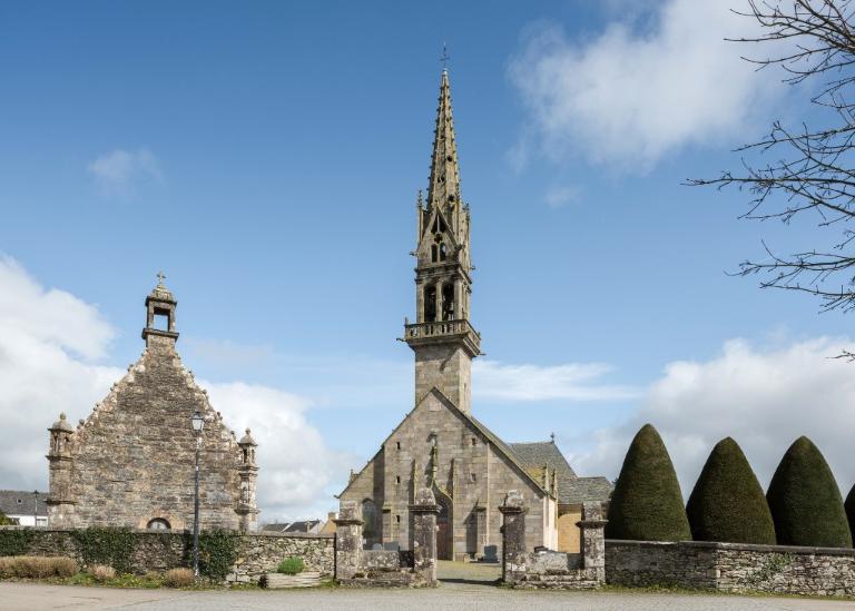 Enclos paroissial et église Saint-Pierre (Ploudiry)