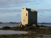 Cabane de gardien de parcs à huîtres dite Tour de Ténéro, île de Boëde (Séné)