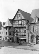 Maison, dite du Pélican, 5 place du Bouffay ; 2, rue Sainte-Anne (Malestroit)