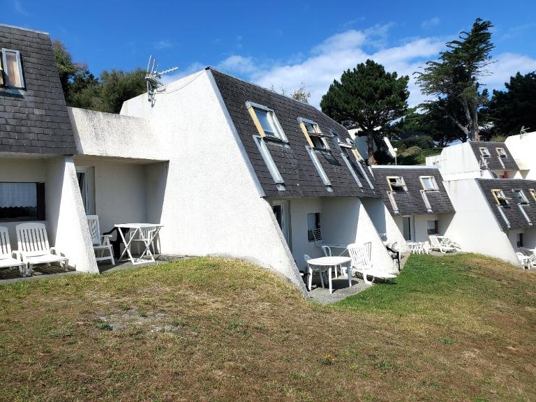 Domaine des Grands Sables, anciennement Village Vacances Familles (VVF) de Groix, dit "Les Grenats".