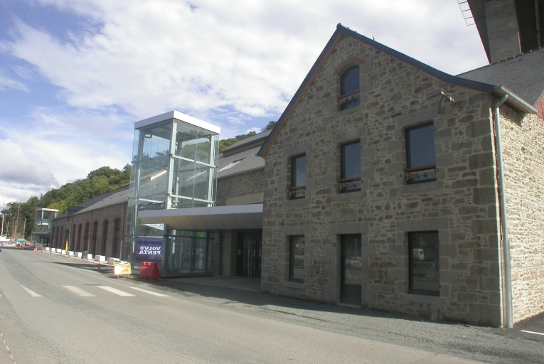 Usine de construction mécanique Rosengart, puis Chaffoteaux et Maury, actuellement magasins de commerce, quai Armez, port du Légué (Saint-Brieuc) TRAVAIL EN COURS