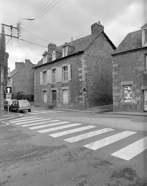 Maison, 91 rue de la Forêt (Fougères)
