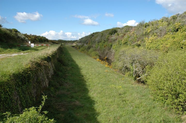 Retranchements et fortifications extra-urbaines dites lignes de Quélern (Cr 36-39), Quélern (Roscanvel)