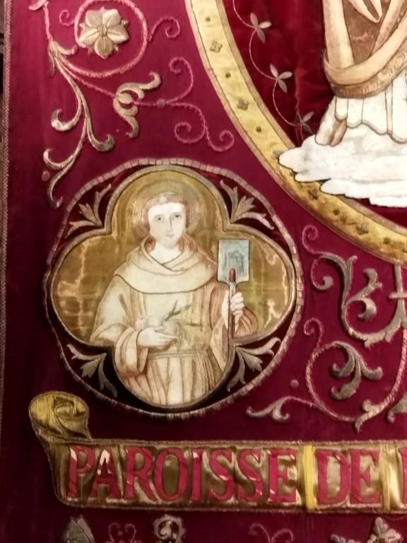 Bannière de procession paroissiale : Christ enseignant avec Sainte Famille, saint André, église Saint-André (Renac)