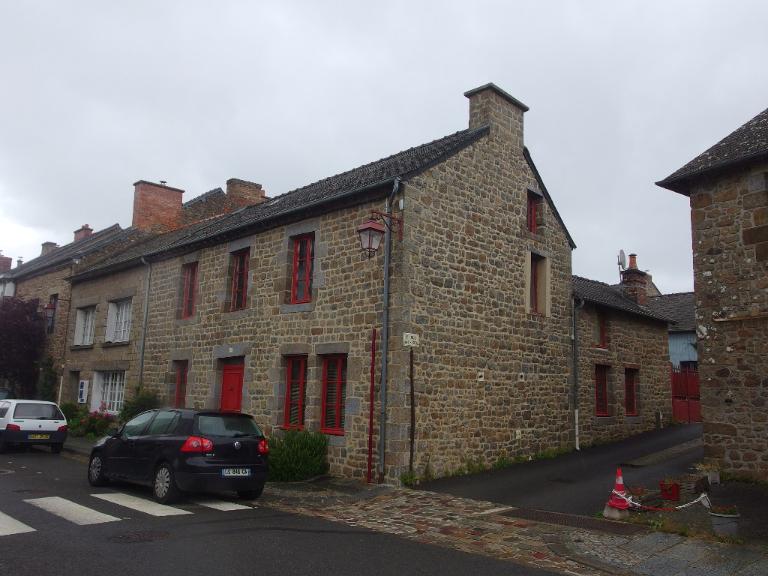 Maison, 33 rue Jean Boucher (Hédé fusionnée avec Bazouges-sous-Hédé pour former la commune de Hédé-Bazouges en 2009)