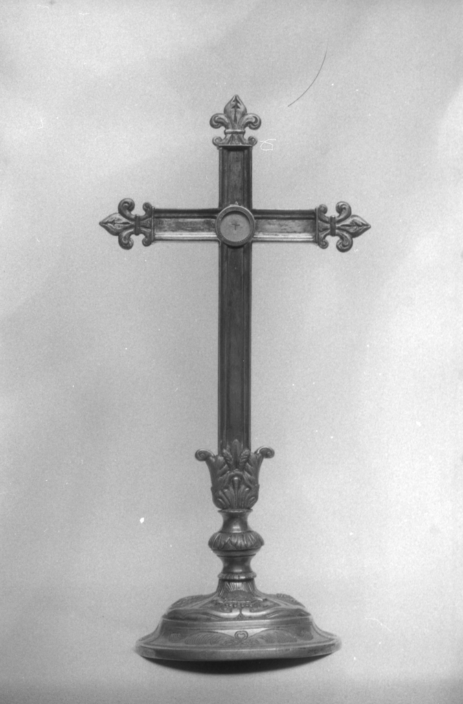 Croix-reliquaire (2), église paroissiale Saint-Sulpice (Fougères)