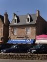 Ancien bureau de poste, actuellement magasin de commerce, rue Saint-Vincent (Paimpol)