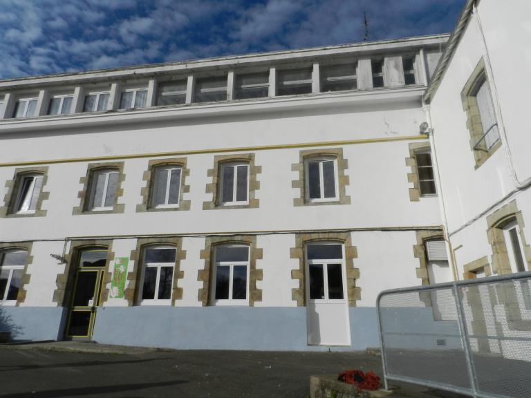 Couvent des Carmes (anc.), Institution Notre-Dame-du-Vœu, rue du Champ-de-foire (Hennebont)