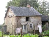 Maison, Bazouges-sous-Hédé, la Lande ès Glets (Bazouges-sous-Hédé fusionnée avec Hédé pour former la commune de Hédé-Bazouges en 2009)