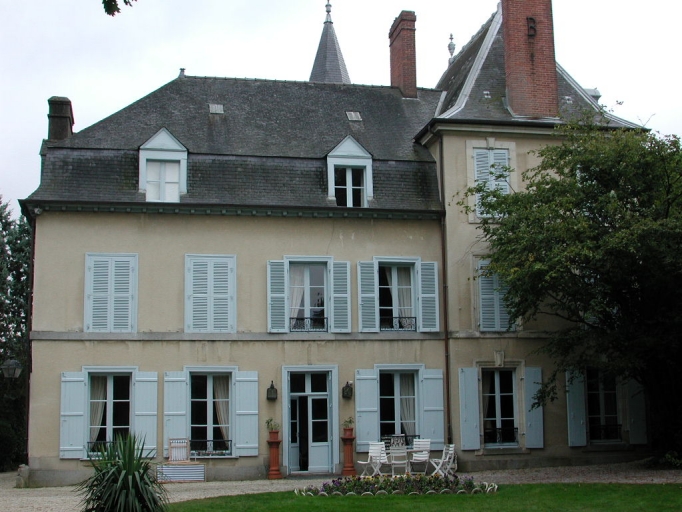 Manoir dit l'Auge de Pierre puis la Trinité, route de Saint-Malo (Saint-Grégoire)