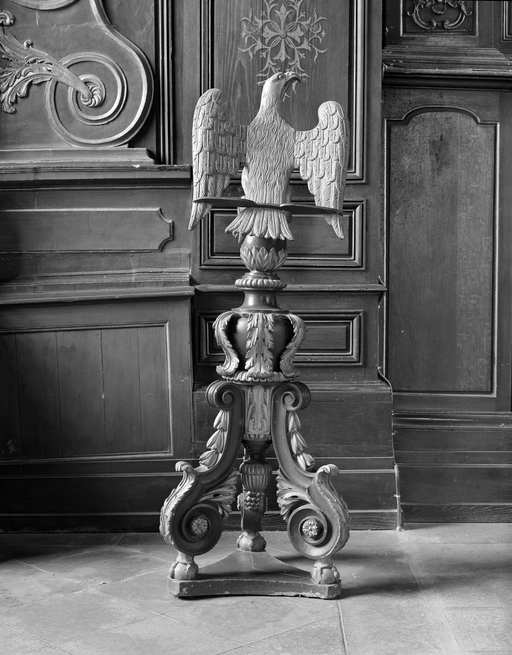 Lutrin, église paroissiale Saint-Sulpice (Fougères)