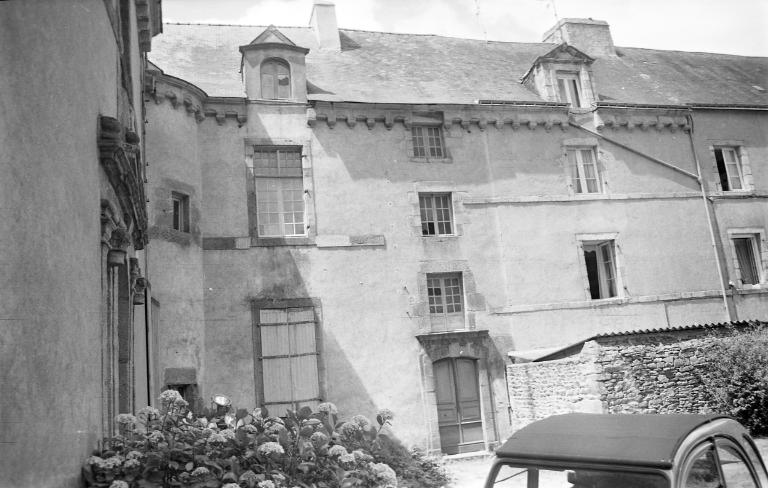 Hôtel de Kerret, 24 place Foch (Hennebont)