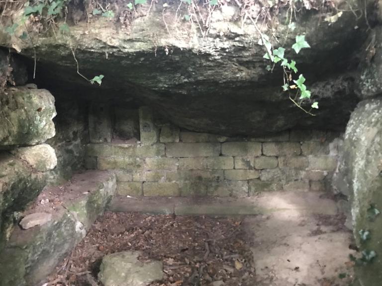 Grotte de l'Ermitage (?), rue de la Bergerie (Hennebont)