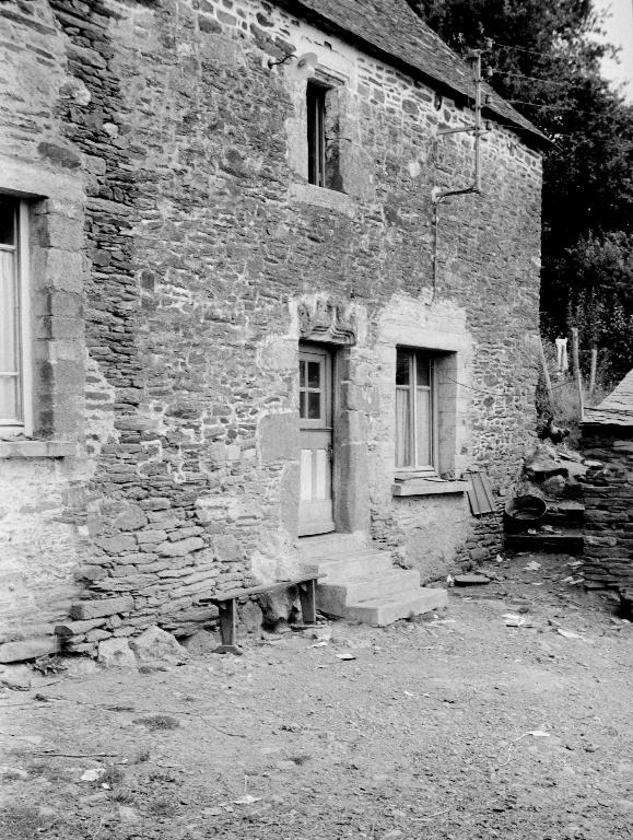 Les maisons et les fermes sur la commune de Sérent