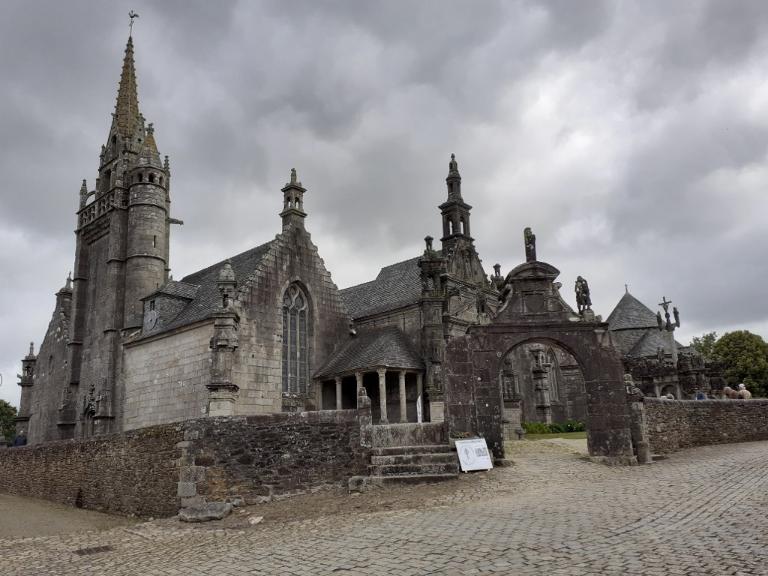 Enclos paroissial et église Saint-Millau (Guimiliau)
