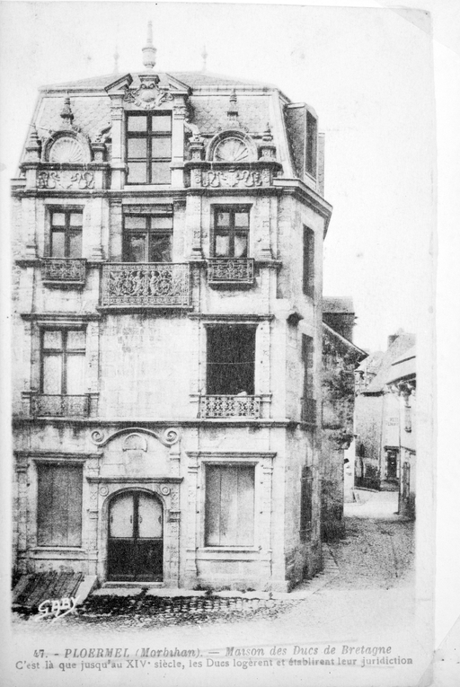 Maison, dite Hôtel de la Houle, 16 place Lamennais (Ploërmel)