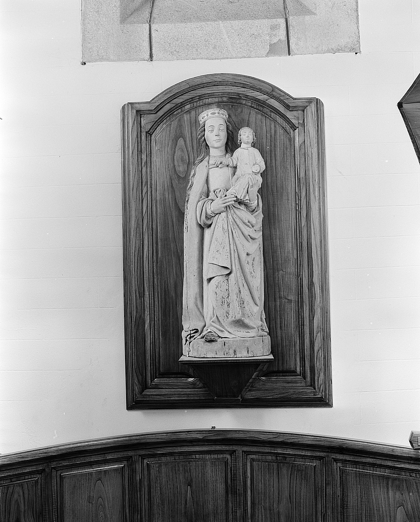 Statue : Vierge à l'Enfant, église paroissiale Saint-Laurent (La Grée-Saint-Laurent)