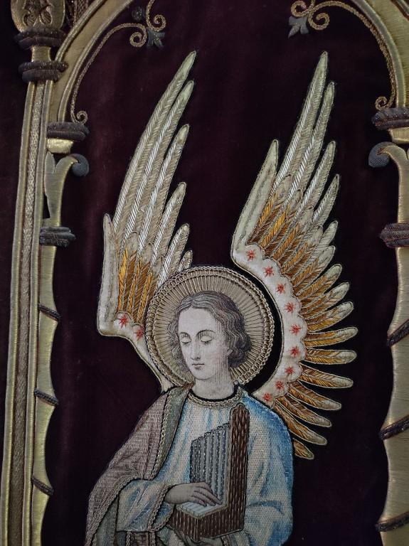 Bannière de procession : Immaculée Conception / saint Sébastien, basilique Notre-Dame-de-La-Guerche (La Guerche-de-Bretagne)