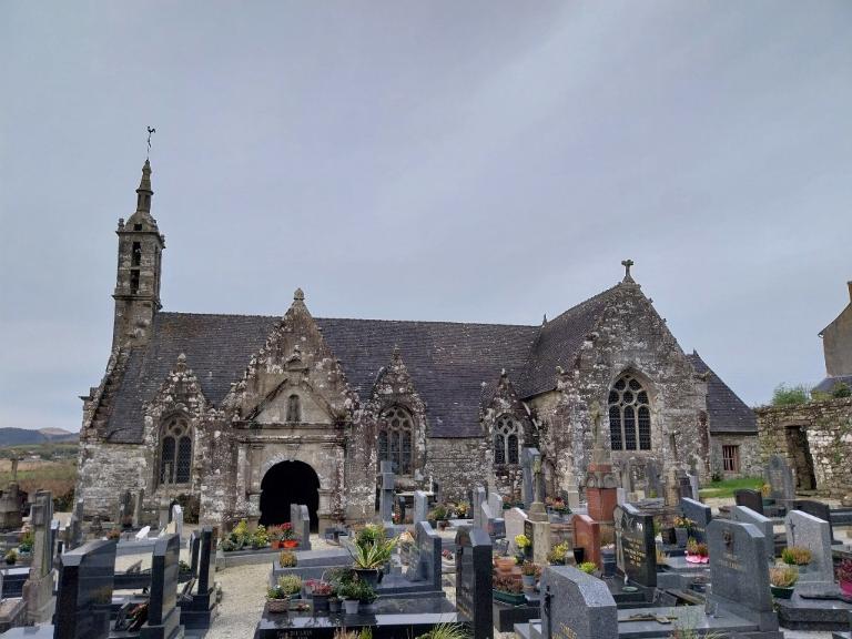 Enclos paroissial et église Saint-Edern (Lannédern)