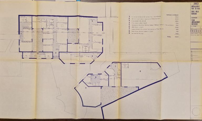 Aménagement du fort du Naye par le cabinet d'architectes - urbanistes J. Denieuil - M. Marty - G. Paoli : plan intérieur des bureaux, 14 mai 1982
