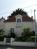 Maison de villégiature Les Algues, 7 place de la Nourriguel (Larmor-Plage)