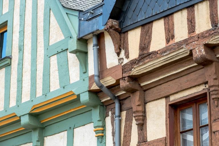 Maison, 21 place Saint-Sauveur (Auray)