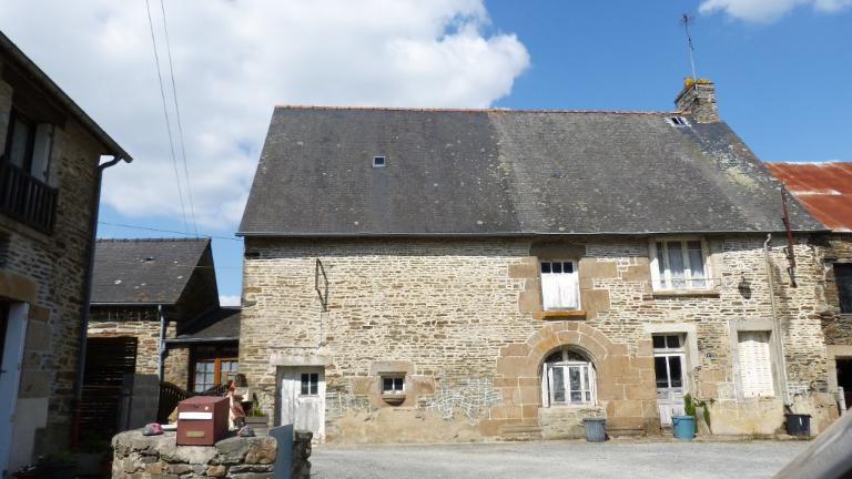 Maisons et fermes des 17e et 18e siècles sur la commune de Pleine-Fougères