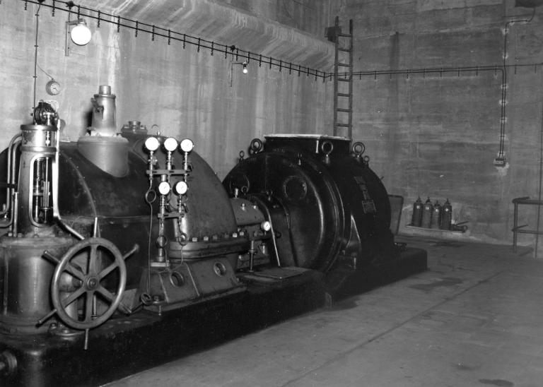 Chaufferie, ensemble de trois trémies à charbon et salle de pause, bunker Energie-Werk dit bunker usine énergie et son extension sud, accolé au sud du bunker K1 (Lorient)