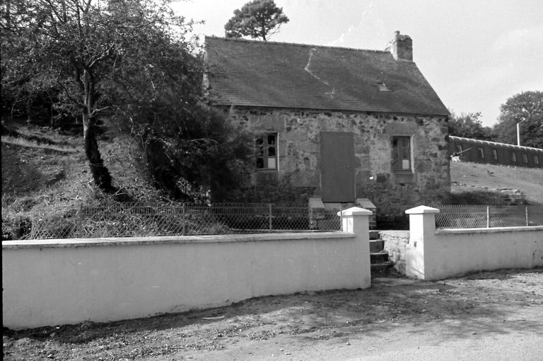 Retranchements et fortifications extra-urbaines dites lignes de Quélern (Cr 36-39), Quélern (Roscanvel)