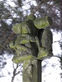 Croix de chemin, dite Croix du Fût, au sud de la Touche (Saint-Marcel)