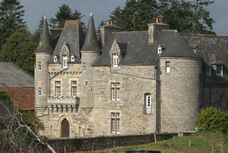 Manoir de Trébriant dit "château de Trébriant" (Trémel)