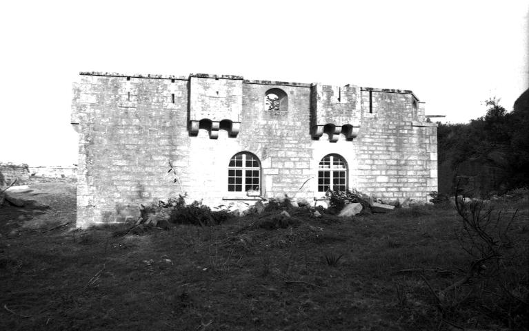 Corps de garde crénelé, Île Tristan (Douarnenez)