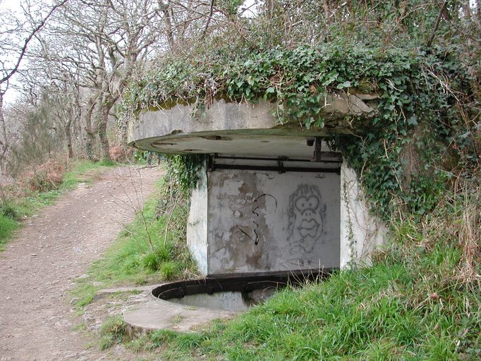 Poste photo électrique pour projecteur de 90 cm, Pointe du Portzic (Brest)
