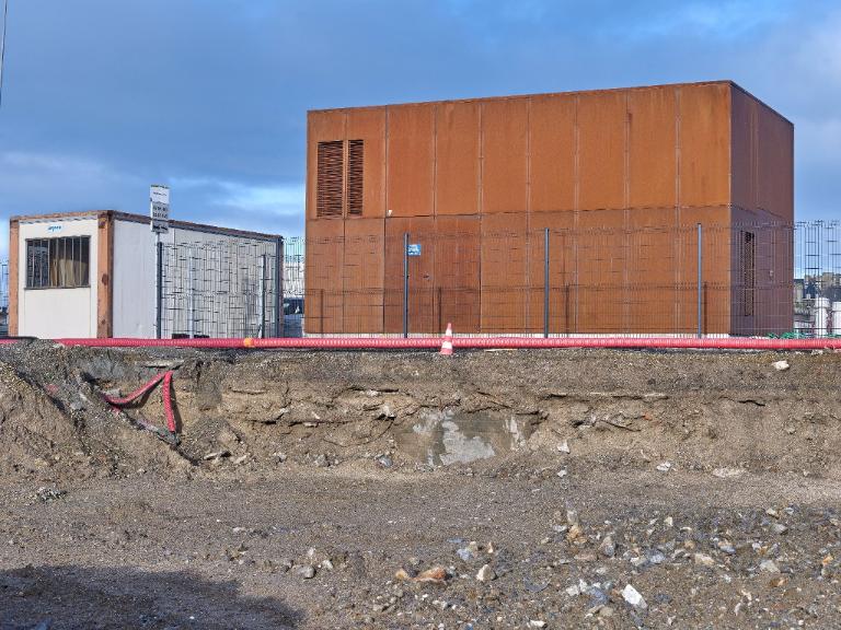 Bunker-abri-magasin de munitions de type L 401A avec cuve pour canon antiaérien (II), sous le transformateur électrique, terre-plein du Naye (Saint-Malo)