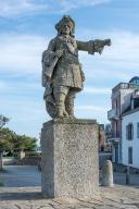 Statue de Abraham Duquesne, place Duquesne (Concarneau)