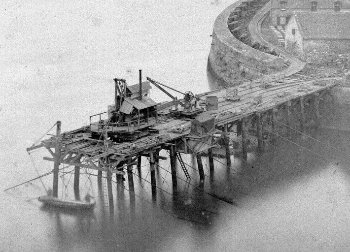 Fort du Mengant : batteries haute et basse (Plouzané)